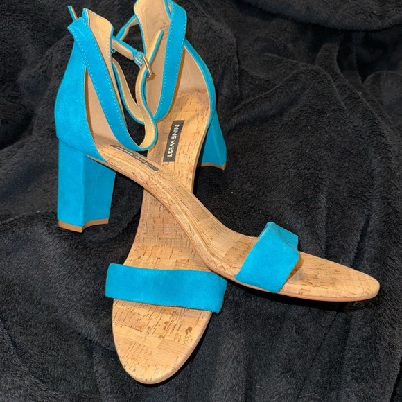 Nine West Blue Sandals with Minimalist Design - Picture 6 of 13